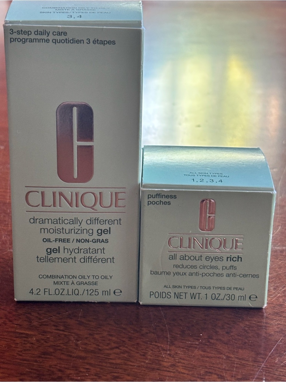 Clinique moisturizing gel and eyes cream